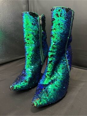 Cape Robbin Mermaid Sequin Heeled Terra Boots Size 8